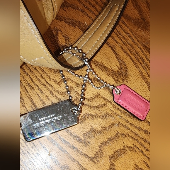 COACH EUC HADLEY SMALL LEATHER DUFFEL SHOULDER BAG - Picture 4 of 6